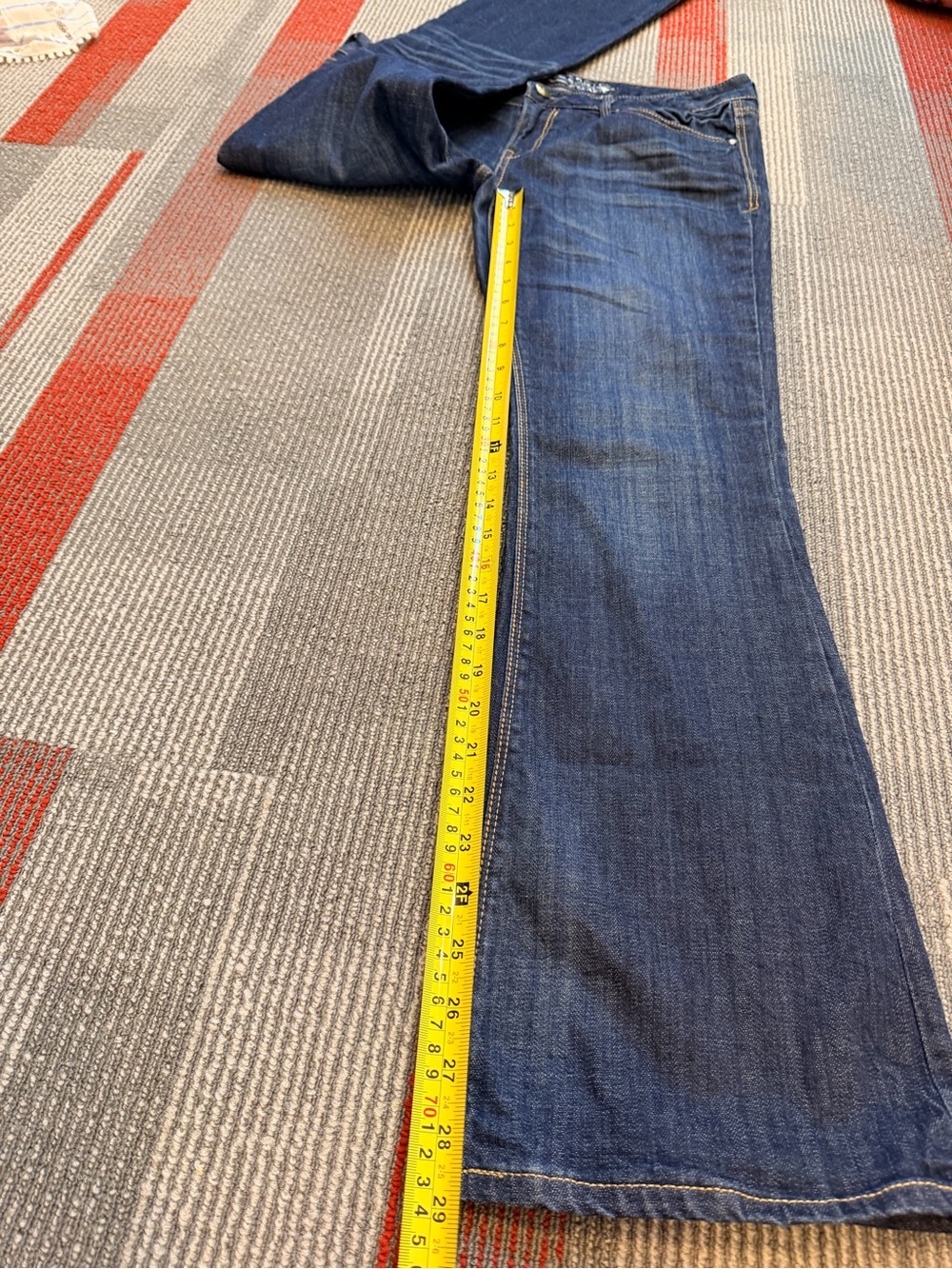 Express Women's 98% Cotton Boot Stella Reg Fit Low Rise Jeans Size 8S Waist 17in - Picture 5 of 12